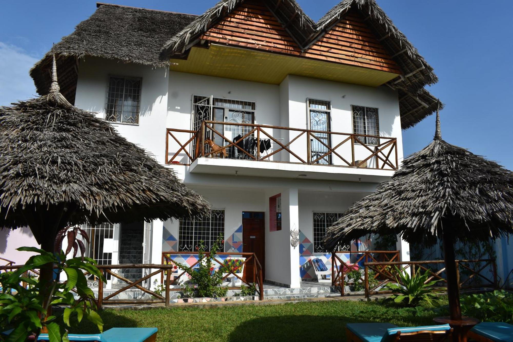 Pineapple House Bed & Breakfast *