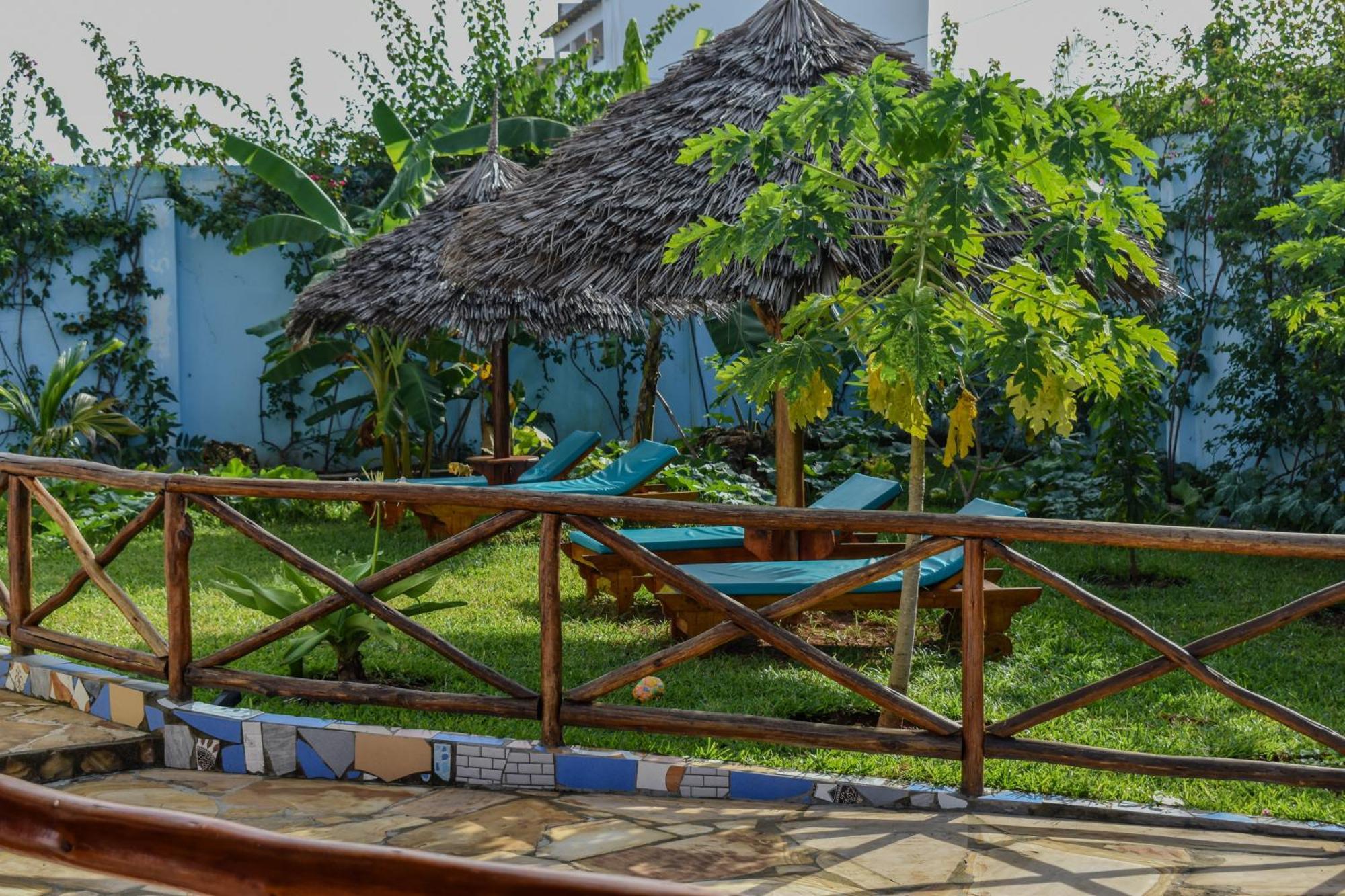 Pineapple House *
